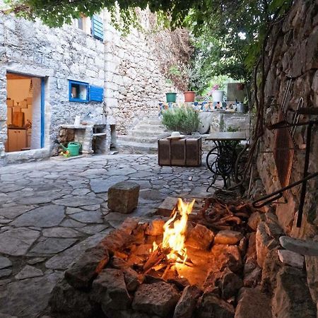 450 Year-Old House With A Garden Villa Stari Grad  Esterno foto