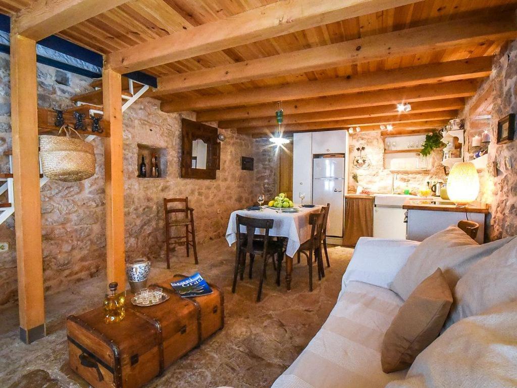 450 Year-Old House With A Garden Villa Stari Grad  Esterno foto