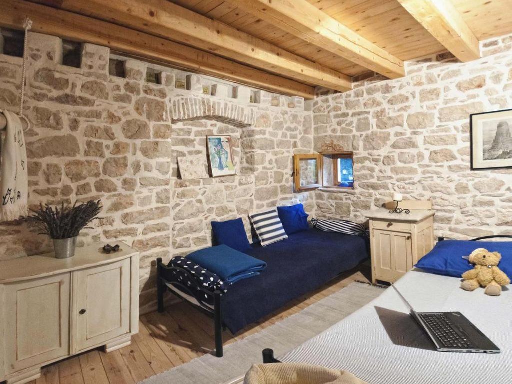 450 Year-Old House With A Garden Villa Stari Grad  Esterno foto